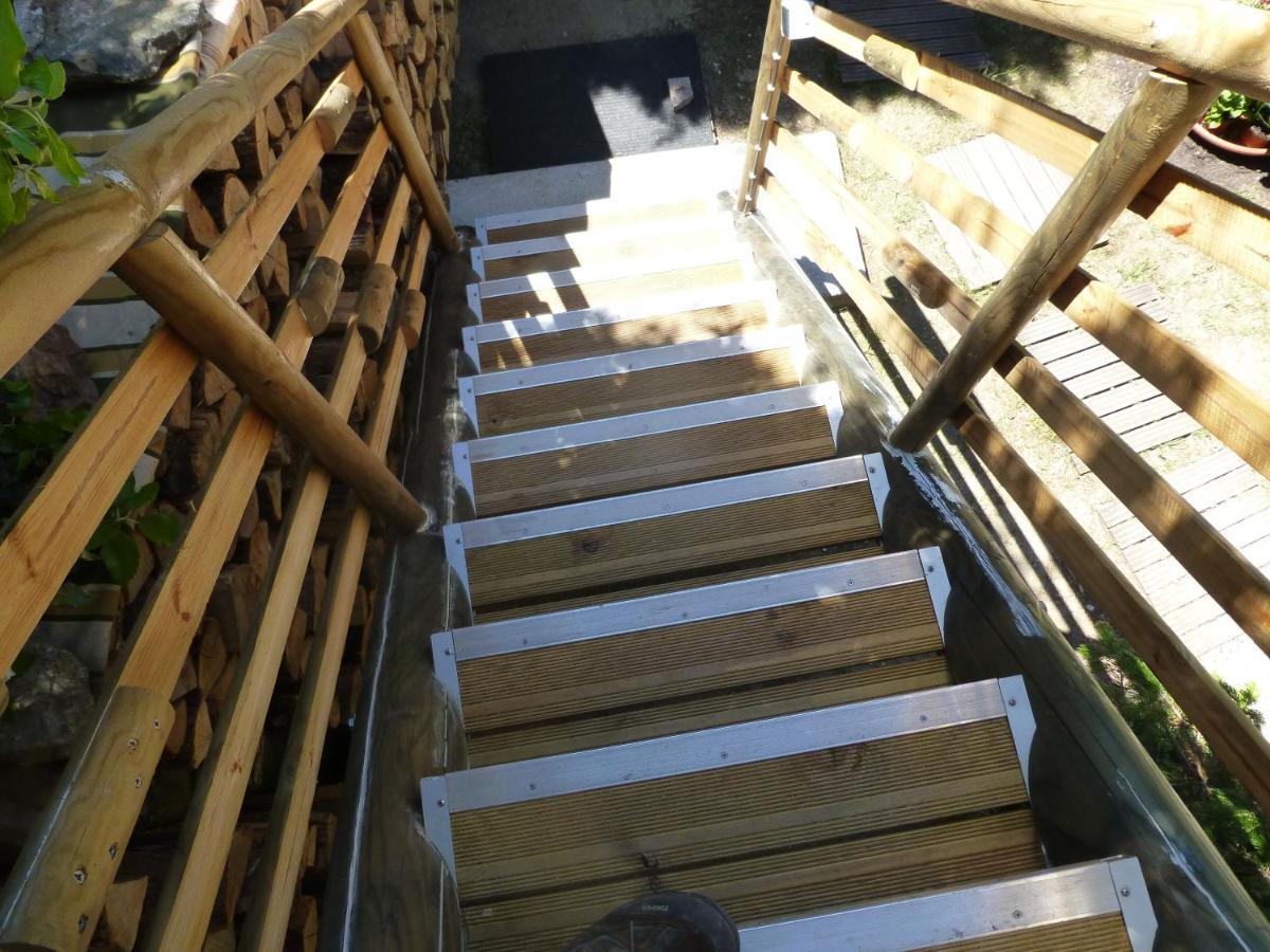 Perchée Dans Les Arbres Et Terrasse Ensoleillée Appartement *