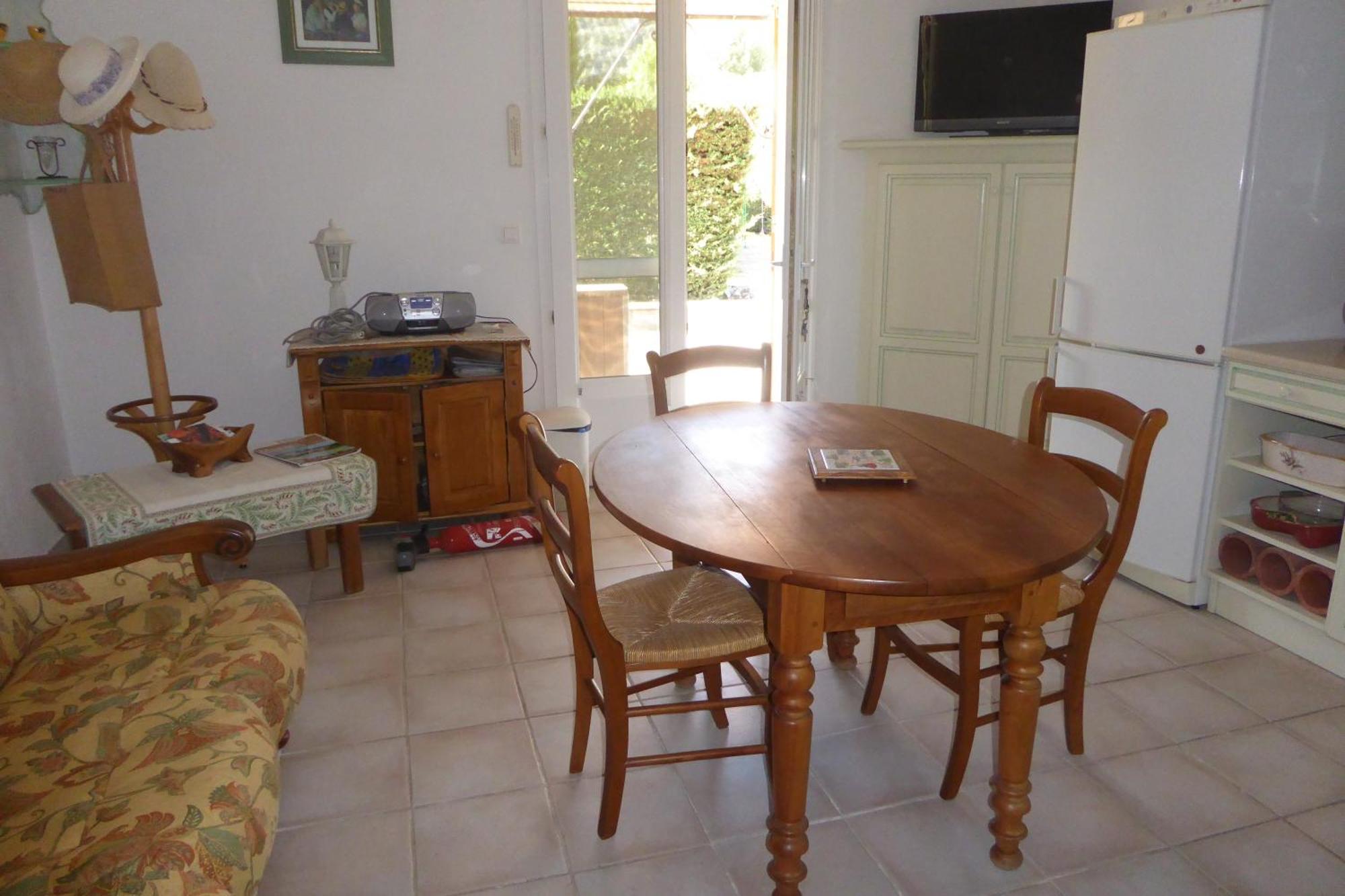 Perchée Dans Les Arbres Et Terrasse Ensoleillée Apartamento *